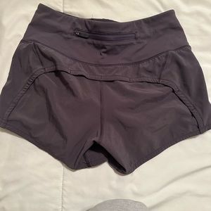 Size 0 Lululemon Hotty Hot Shorts 2”